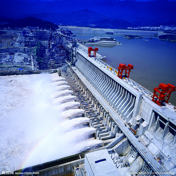 ���{����